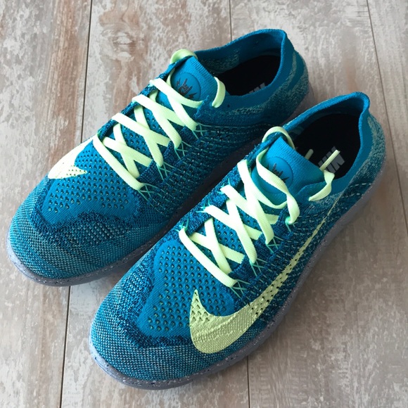 NWT Nike ID Free Rn Flyknit 2018 - Picture 8 of 8